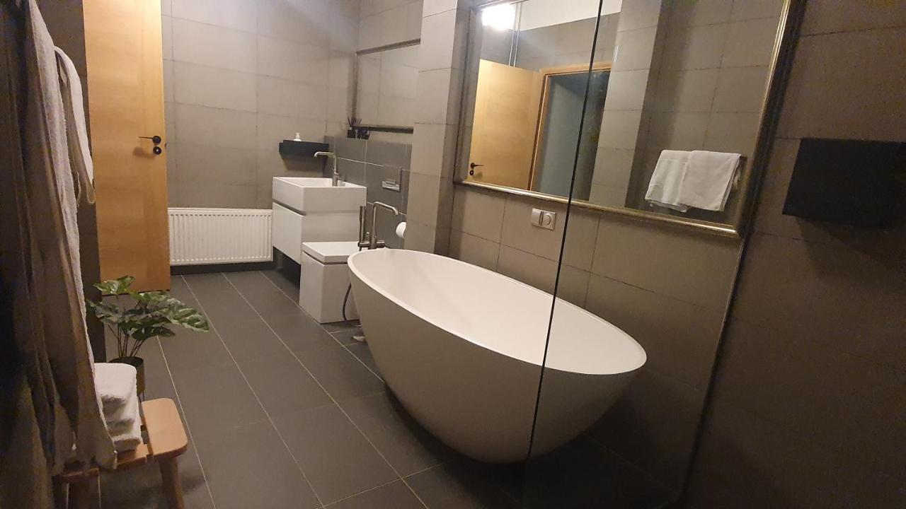 Old Town Apartment Пярну Экстерьер фото